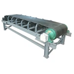 Stroj s pevným pásovým dopravníkem